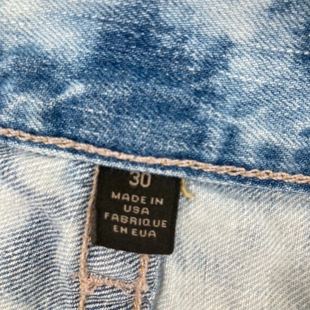 True Religion Section Geno Button Fly Cut Off Shorts Men 30 Bleach Wash USA